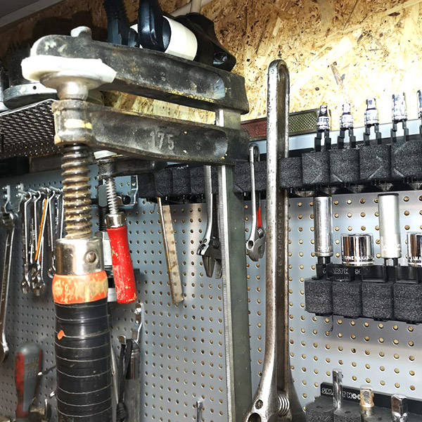 FixClip håller fast grillskyddet